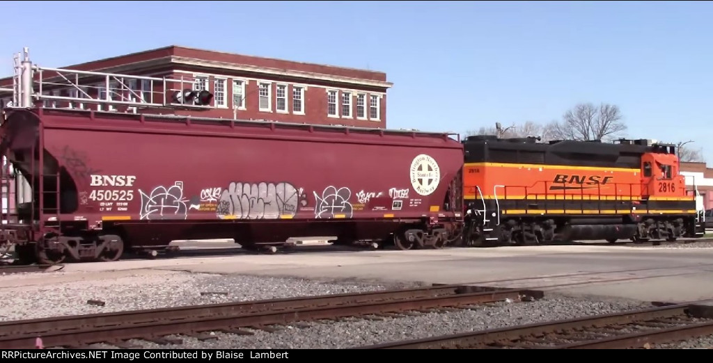 BNSF YCEI101 returns back north